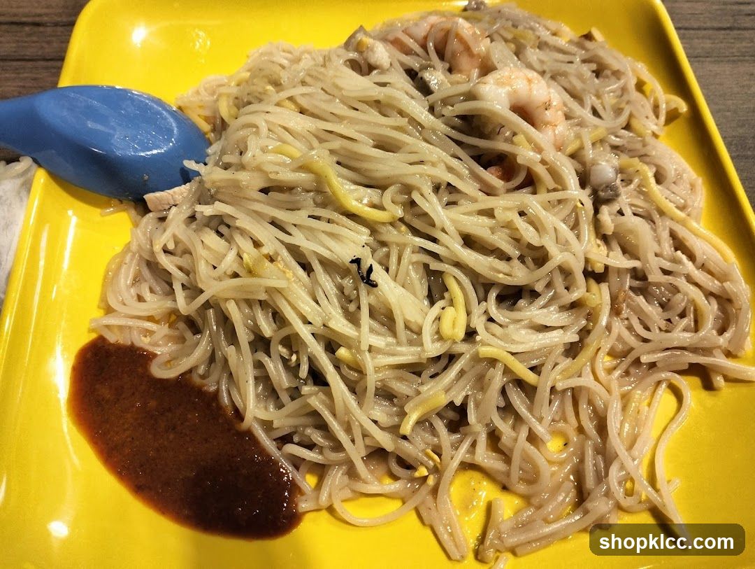 Noodles with Shrimp and Sauce