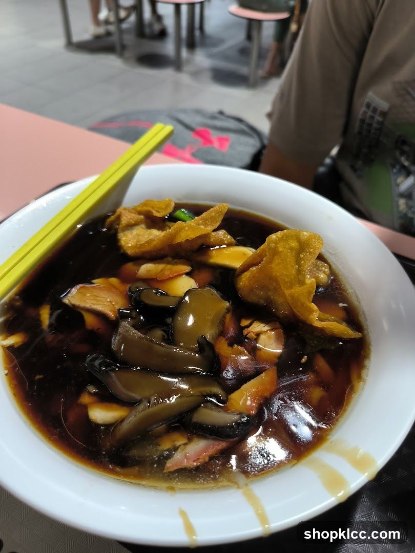 Noodles with Meat and Mushrooms