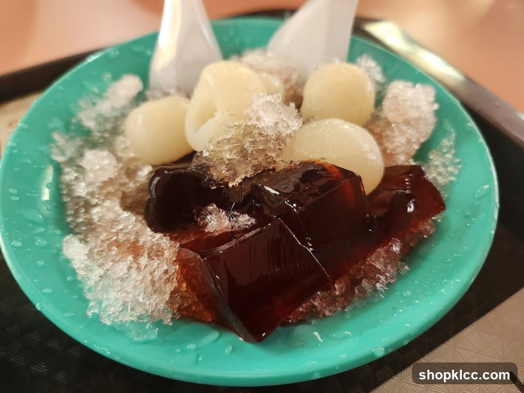 Lychee and Grass Jelly Dessert