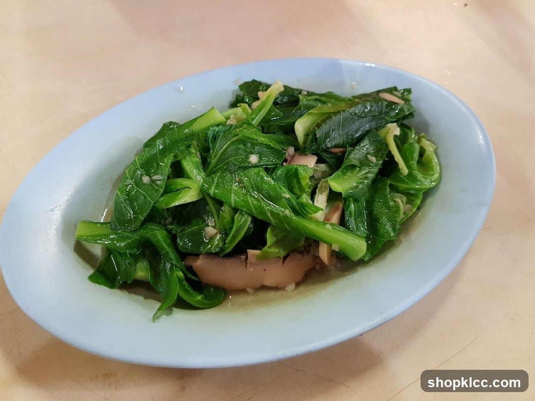 Stir-fried vegetables with mushrooms
