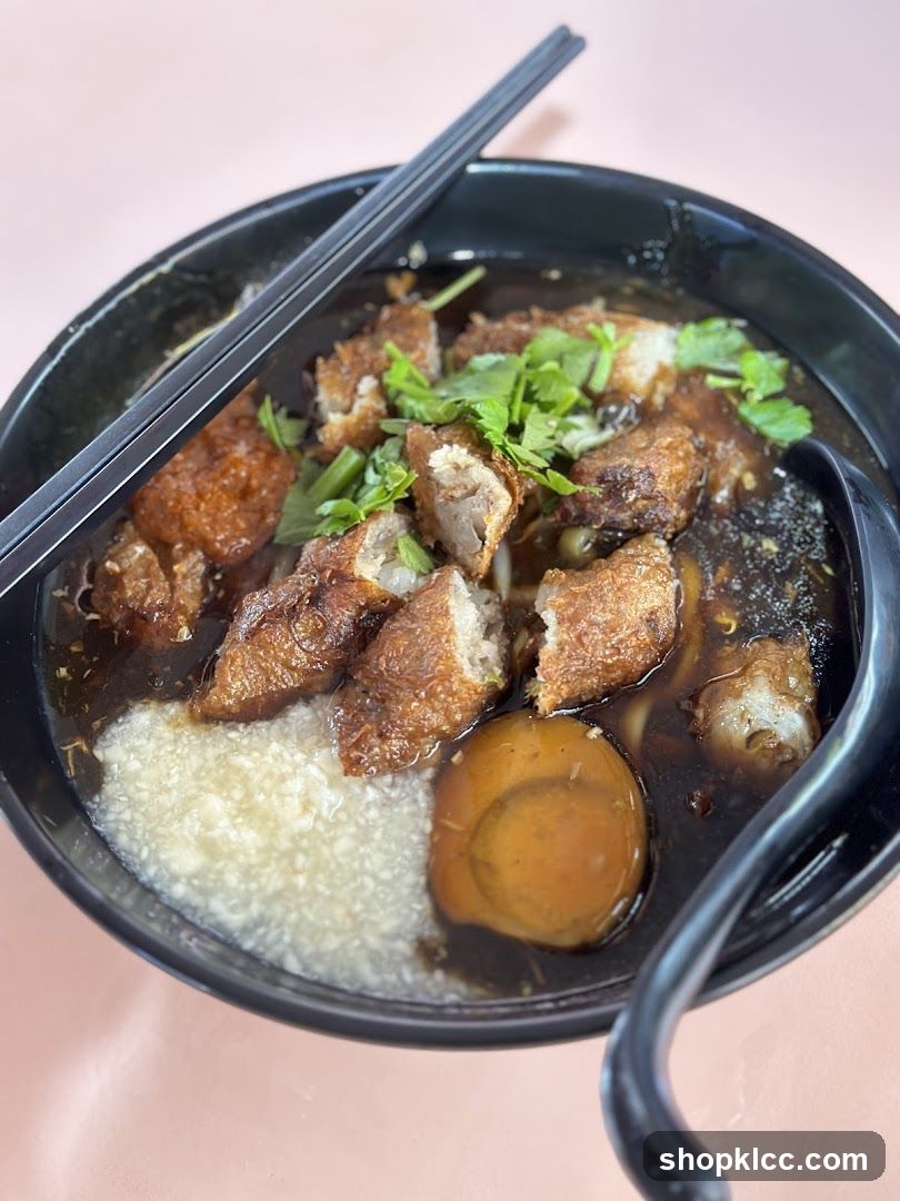 Noodle Soup with Fried Ingredients