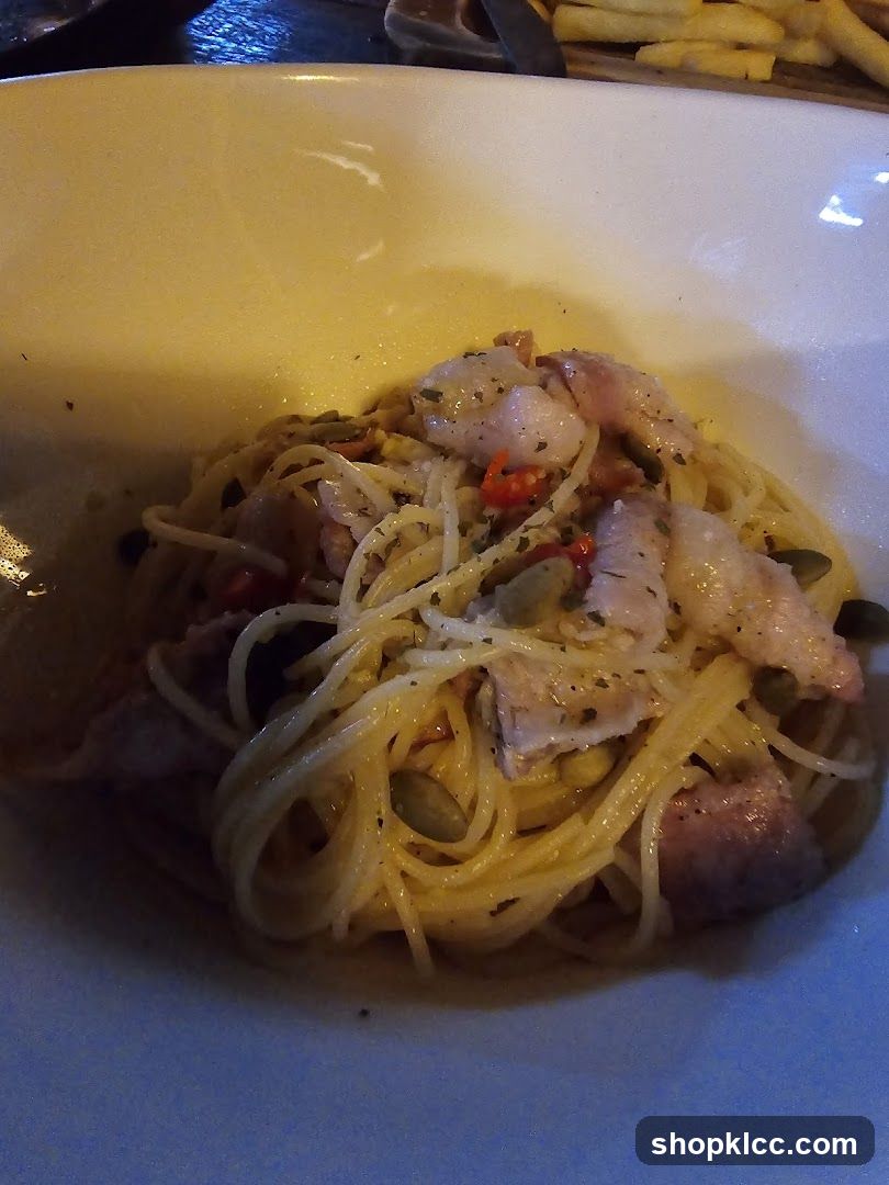 Spaghetti with seafood and chili