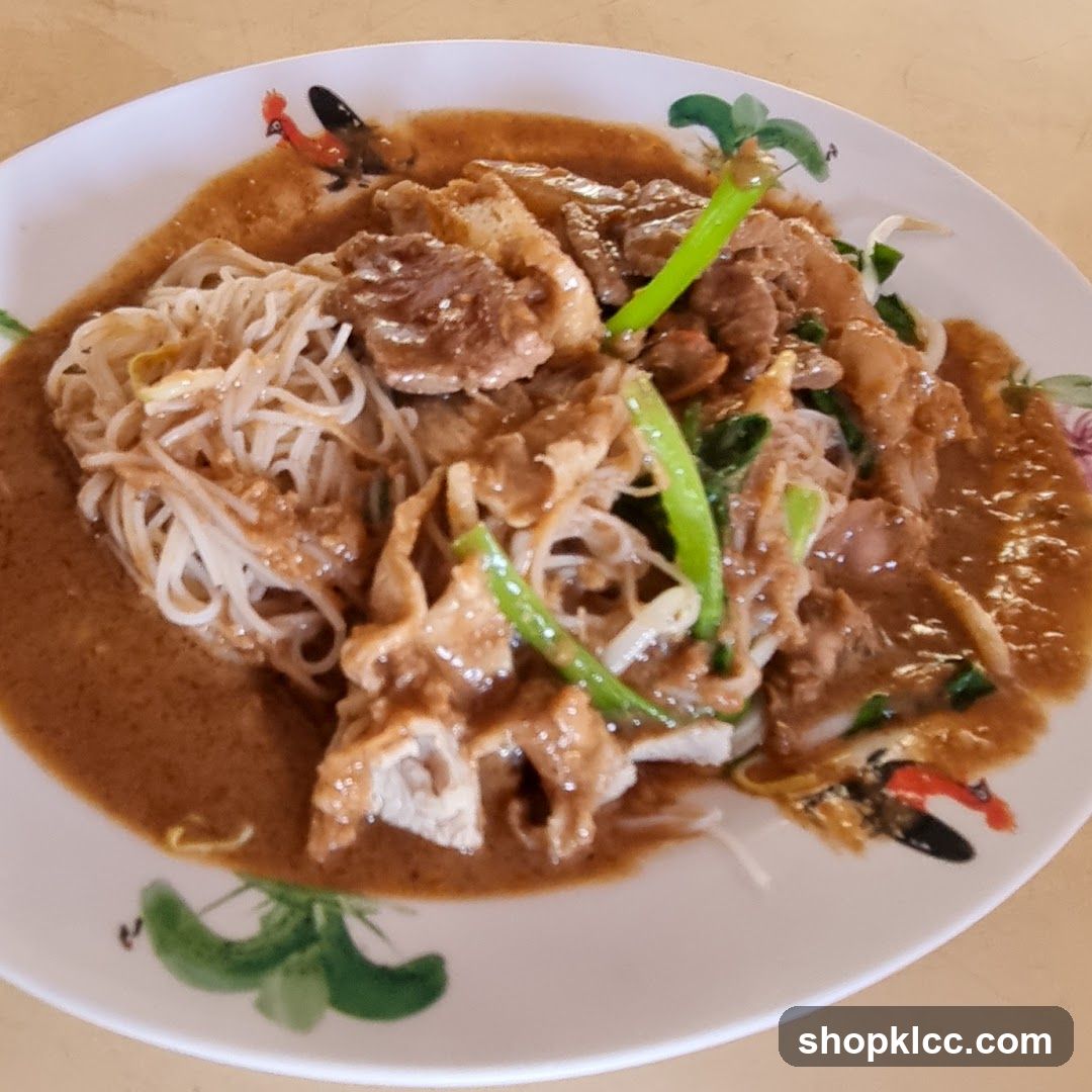 Noodles with Meat and Sauce