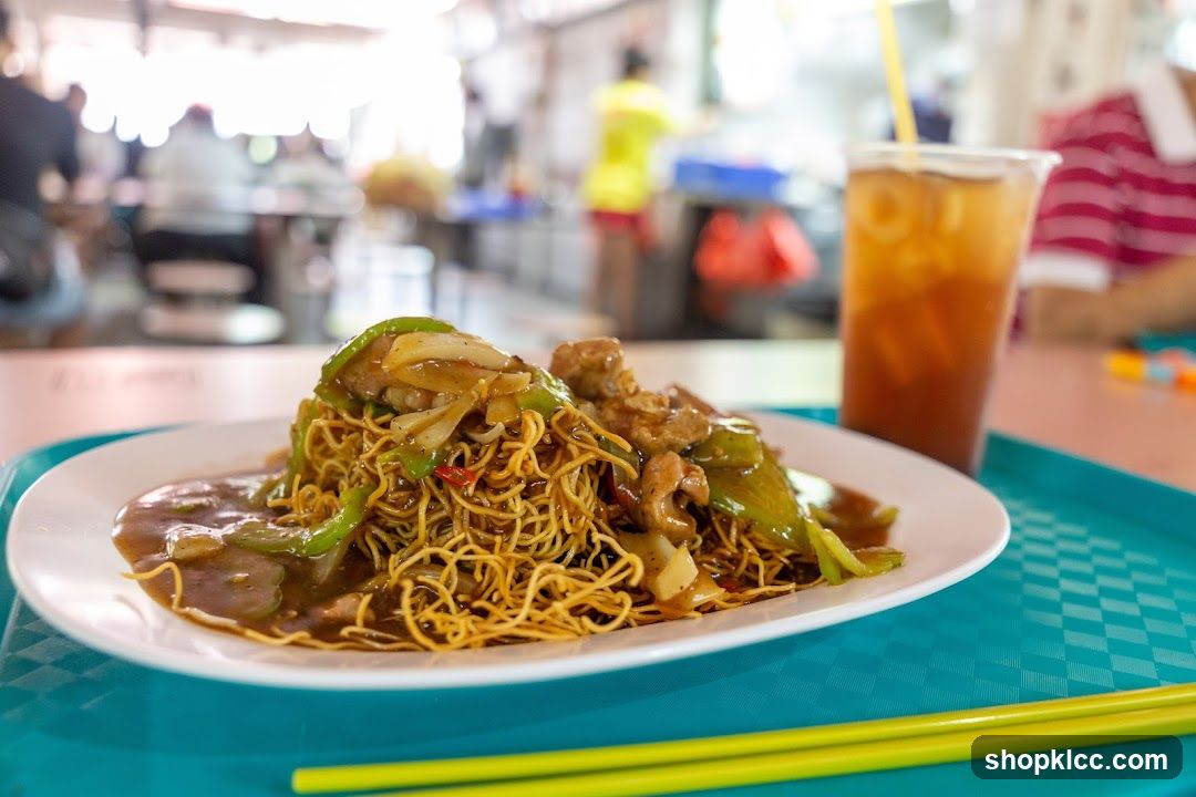 Crispy Noodles with Beef and Green Peppers