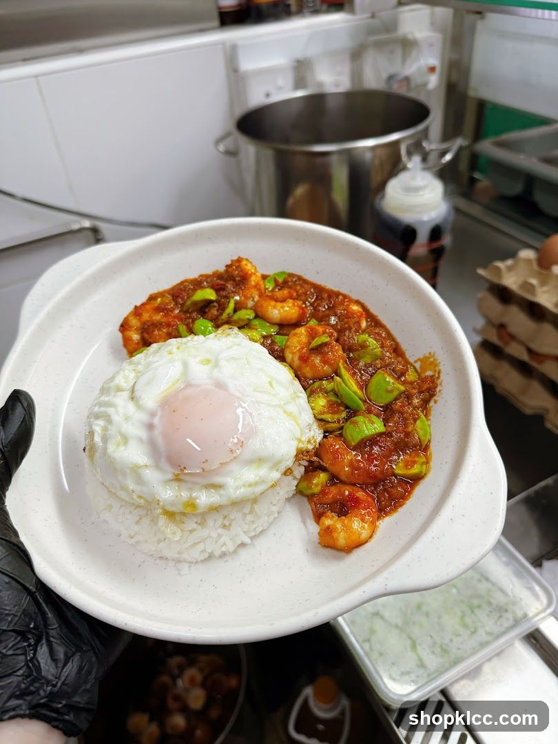 Stir-fried Petai with Shrimp and Fried Egg