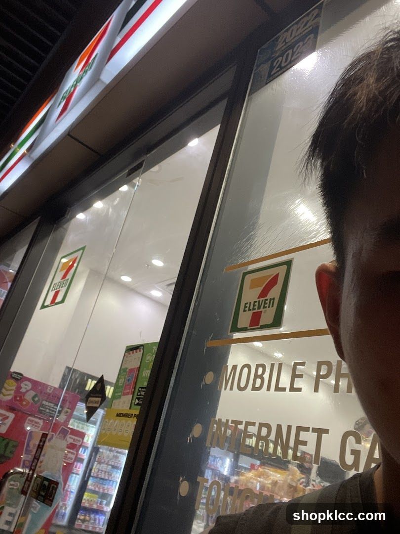 7-Eleven storefront