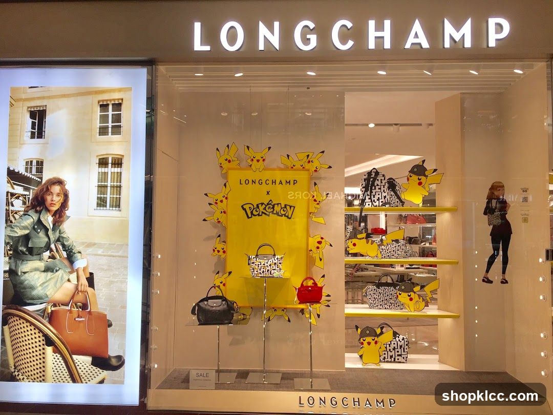 Longchamp Storefront Display