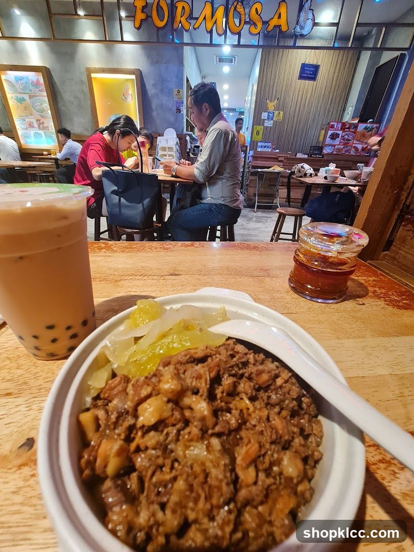 Formosa Restaurant Interior