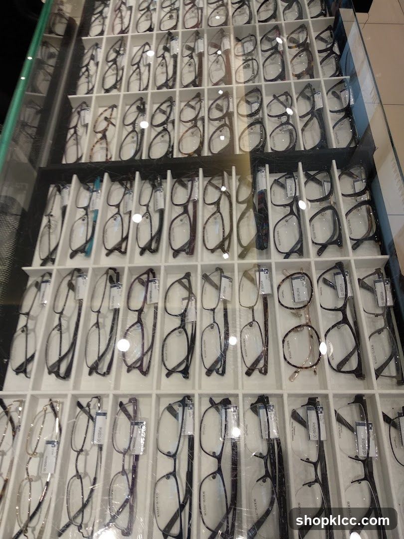 Eyeglasses Display