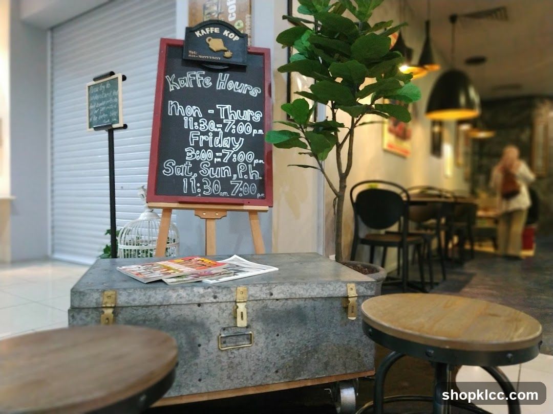 Kaffe Kop Hours Sign