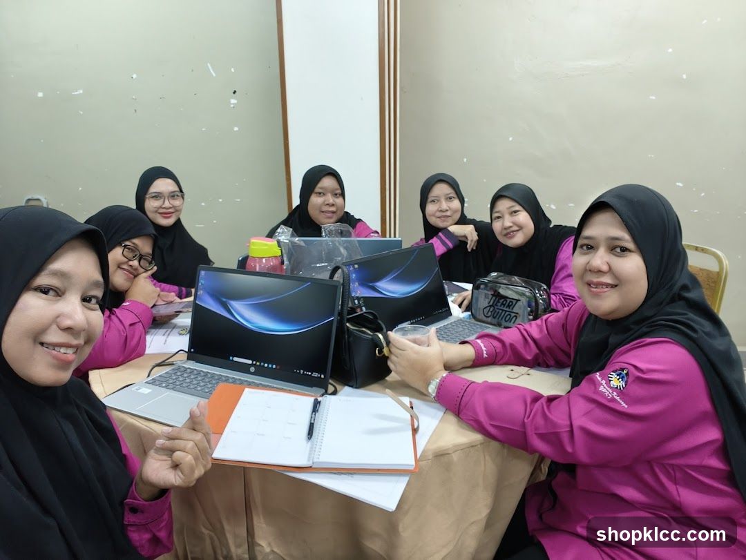 Group of women in a meeting