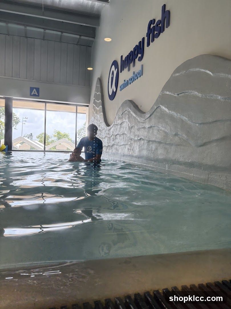Happy Fish Swim School