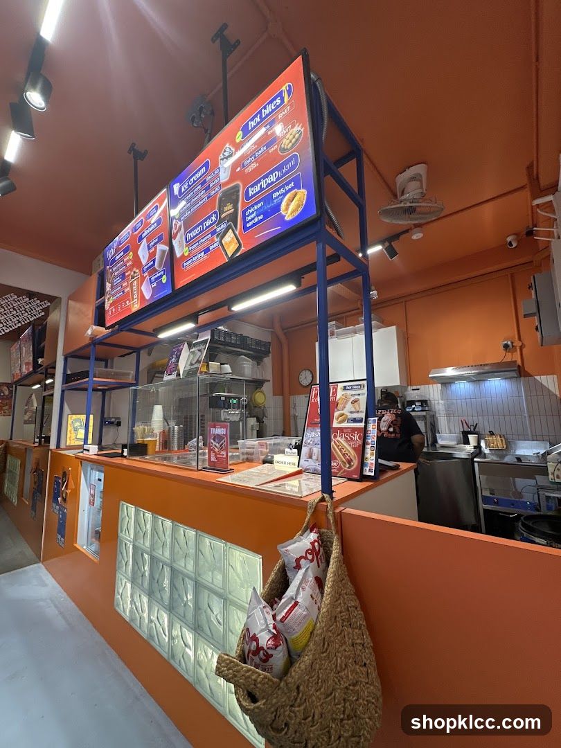 Food counter with digital menu