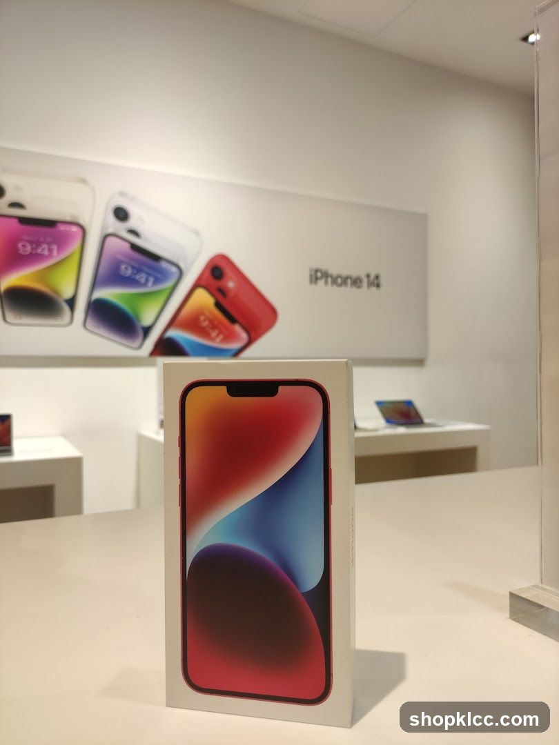 iPhone 14 Box Display
