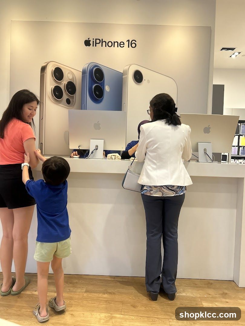 Apple Store Display