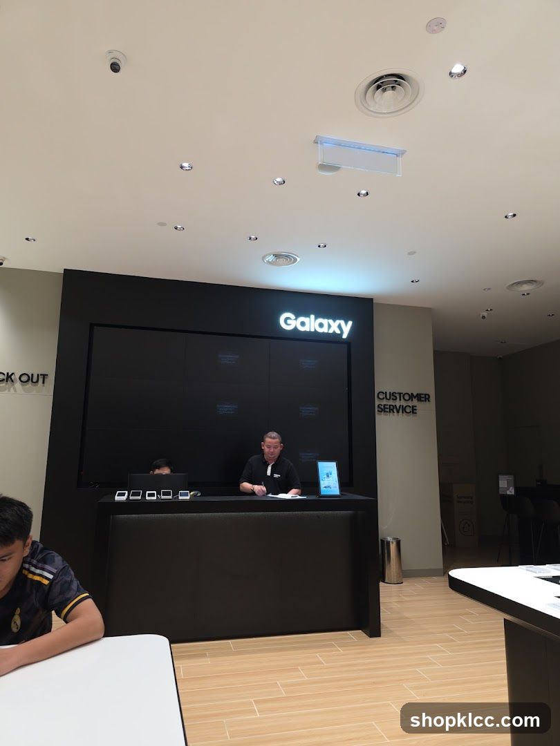 Galaxy Customer Service Desk