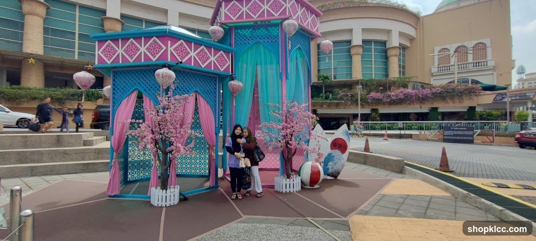 Decorative Display with People and Building