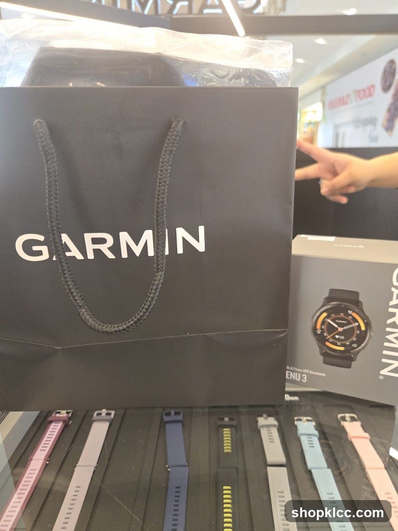 Garmin Shopping Bag and Smartwatch