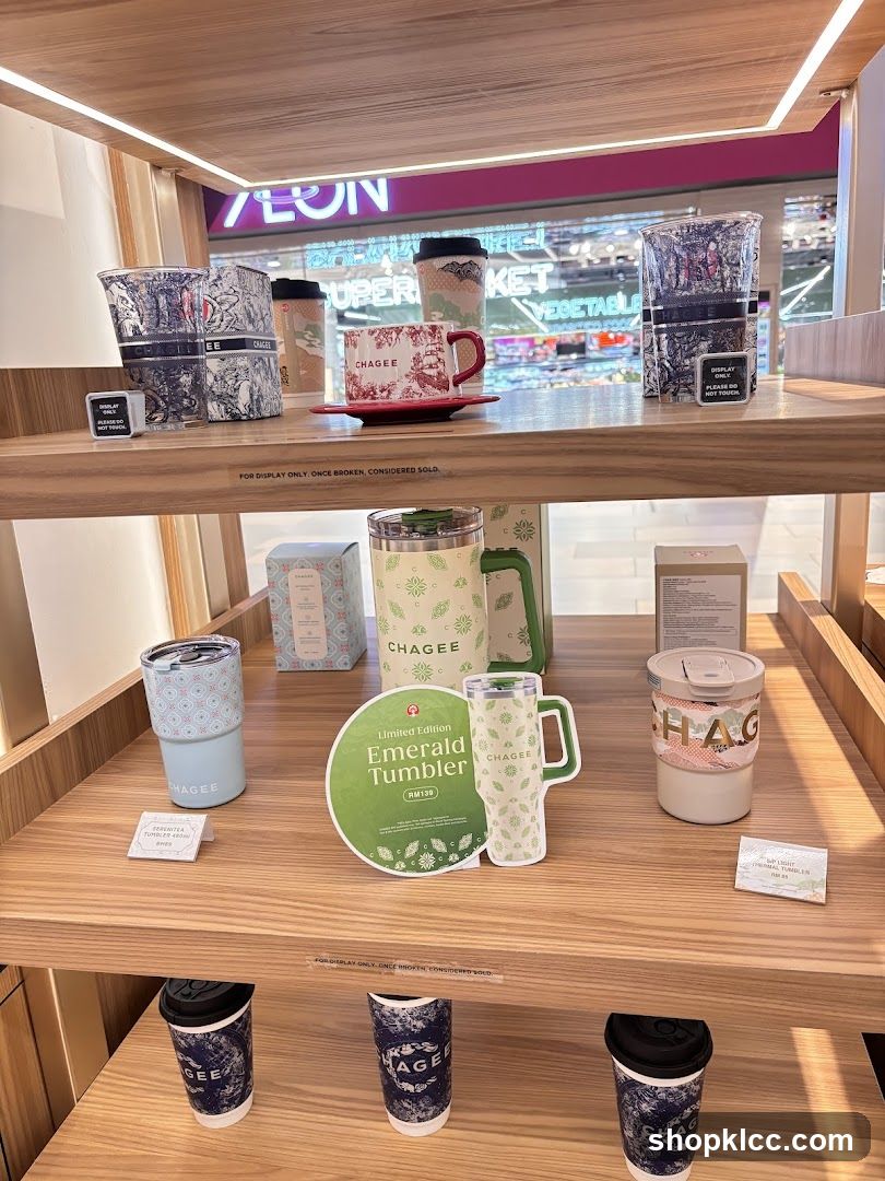 Chagee Merchandise Display