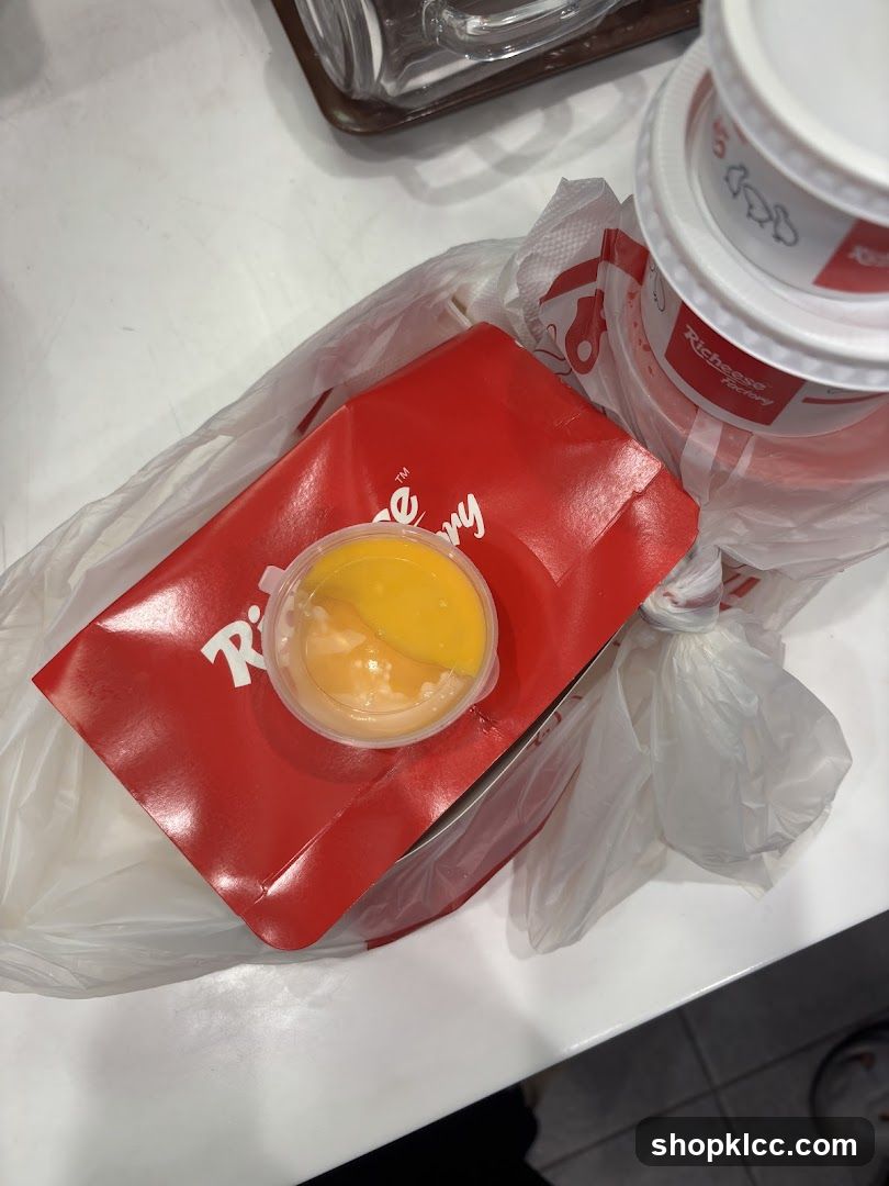 Food containers and sauce