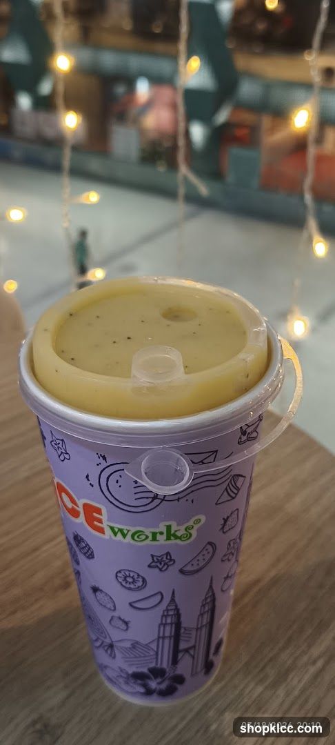 Juice cup with lid