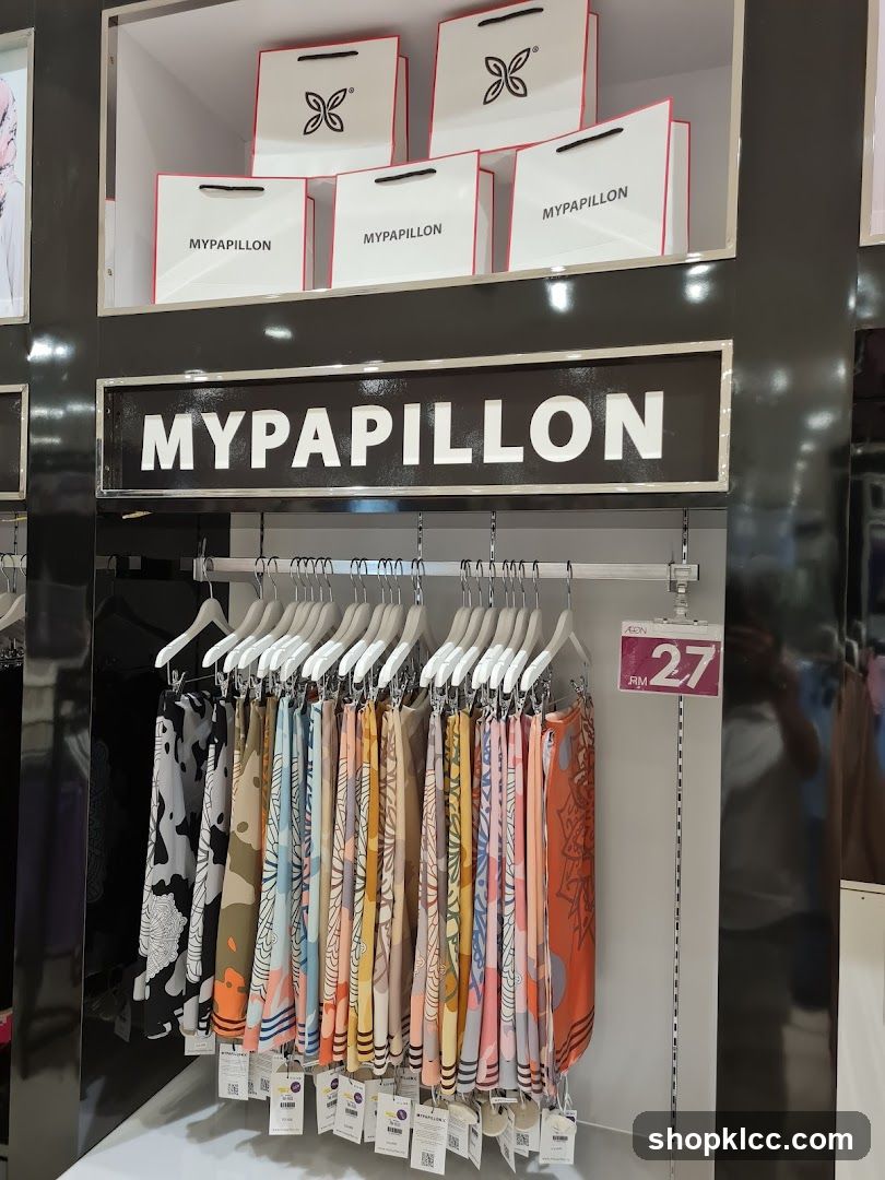 MYPAPILLON Scarves Display