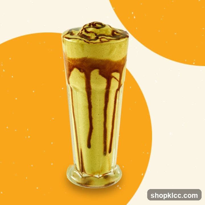 Avocado Smoothie with Chocolate Drizzle