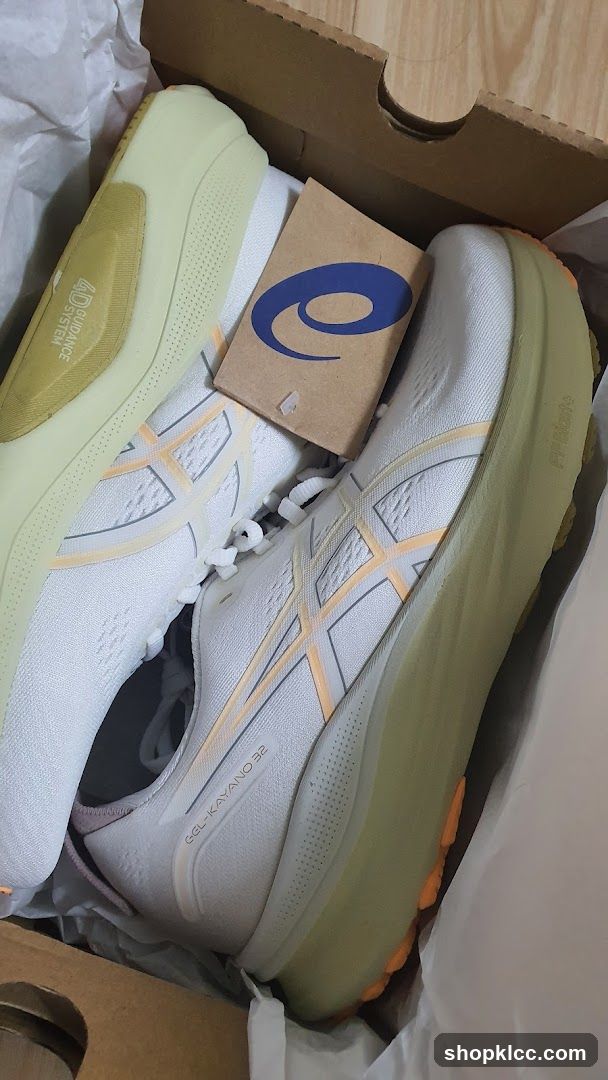 ASICS GEL-KAYANO 32 Shoes