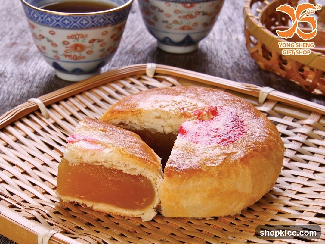 Mooncake with Tea