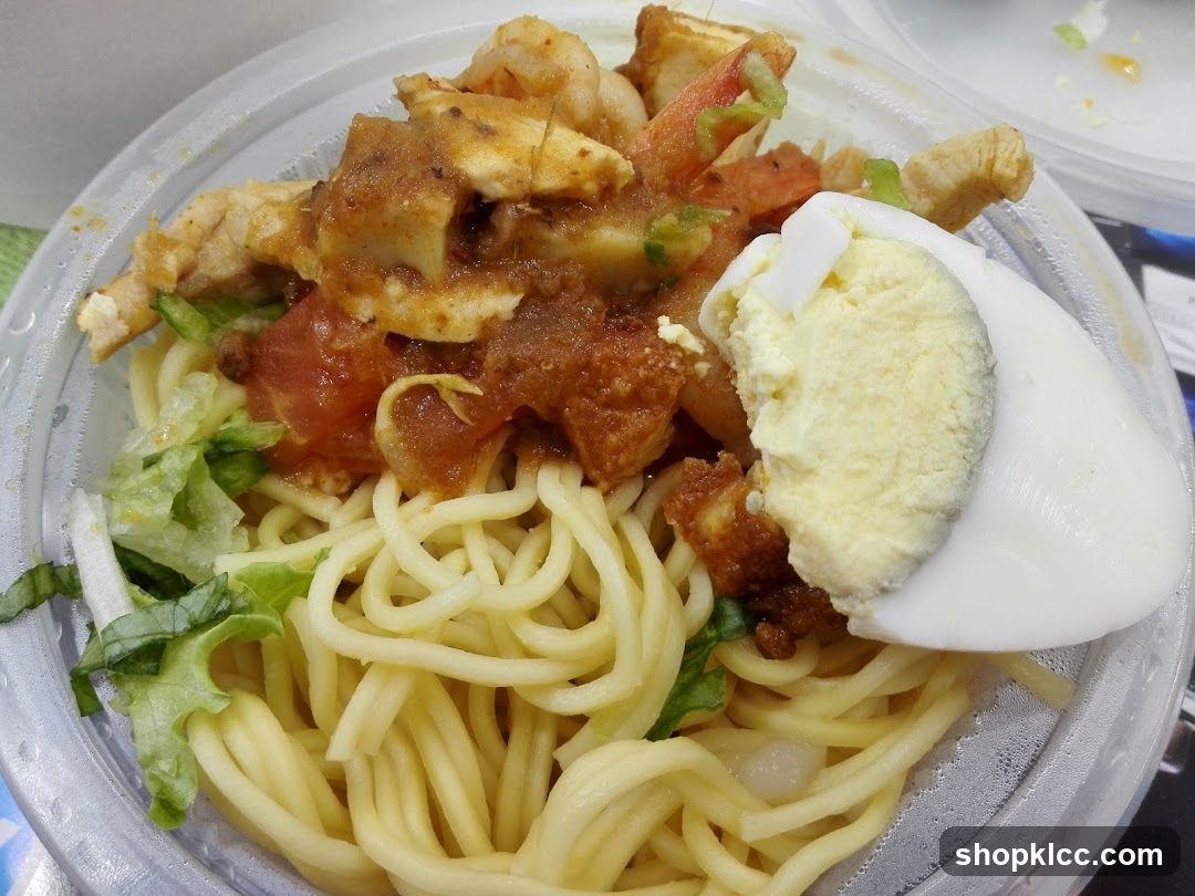 Noodle Dish with Shrimp and Egg