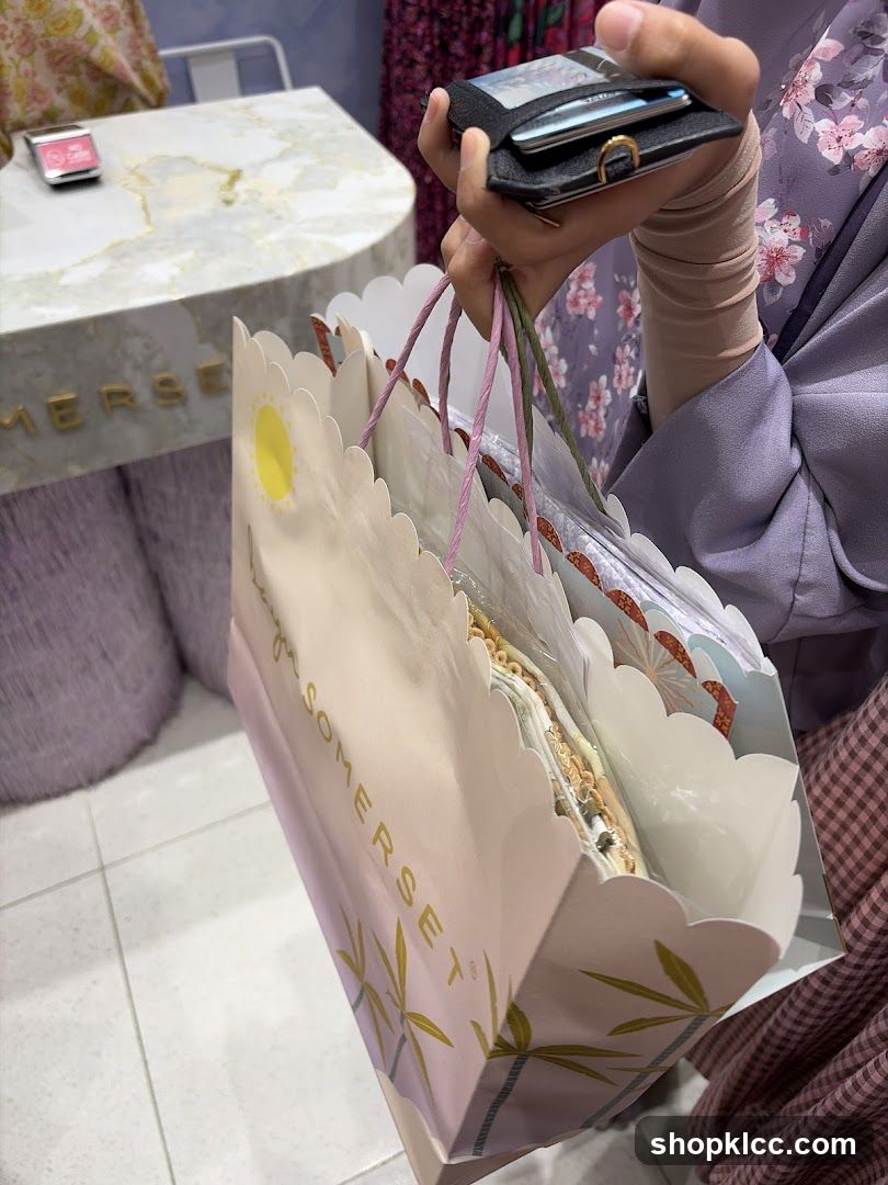 Shopping Bag and Wallet