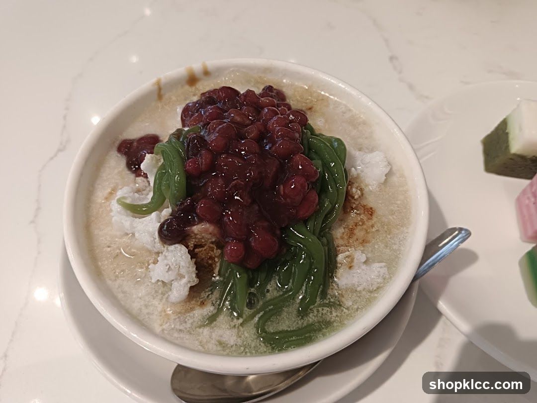 Dessert Bowl with Red Beans and Green Jelly