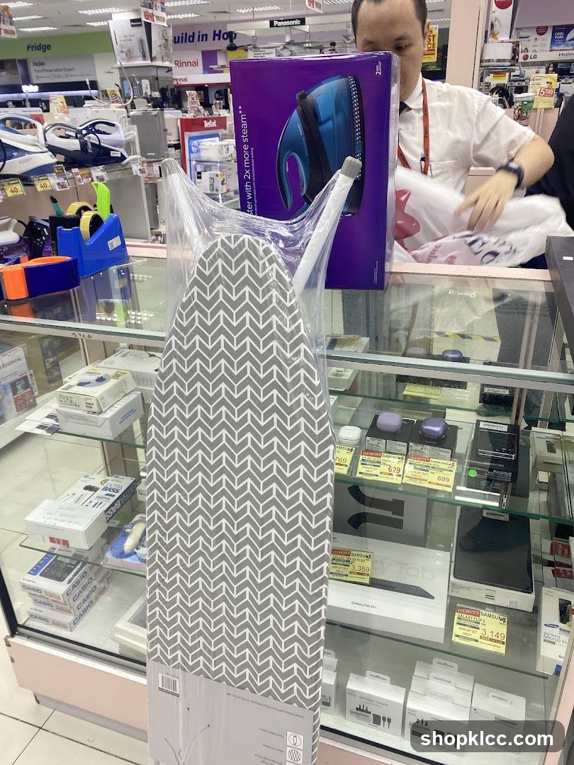 Home Appliance Store Display