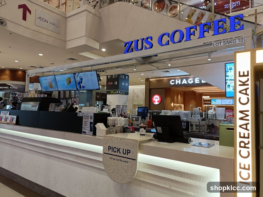 ZUS COFFEE Counter