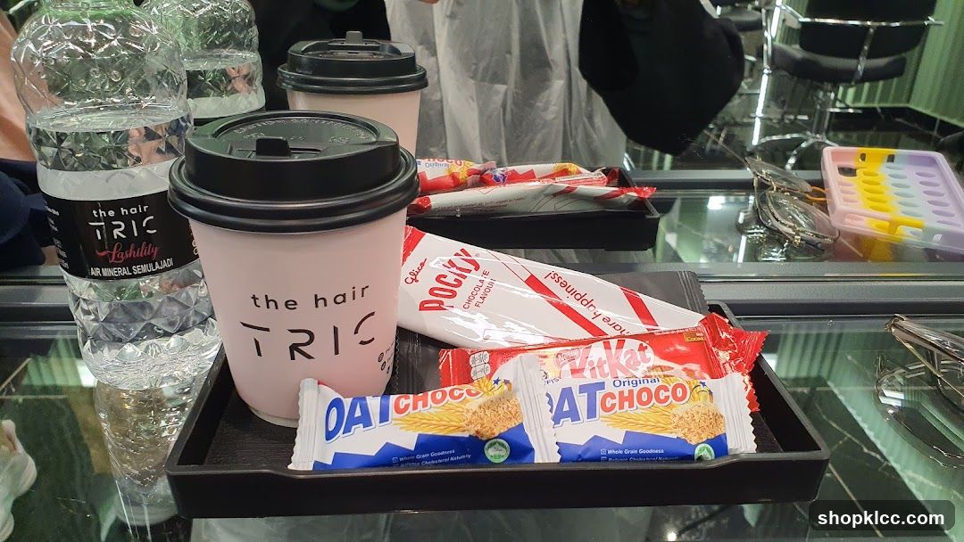 Snack tray with drinks and snacks