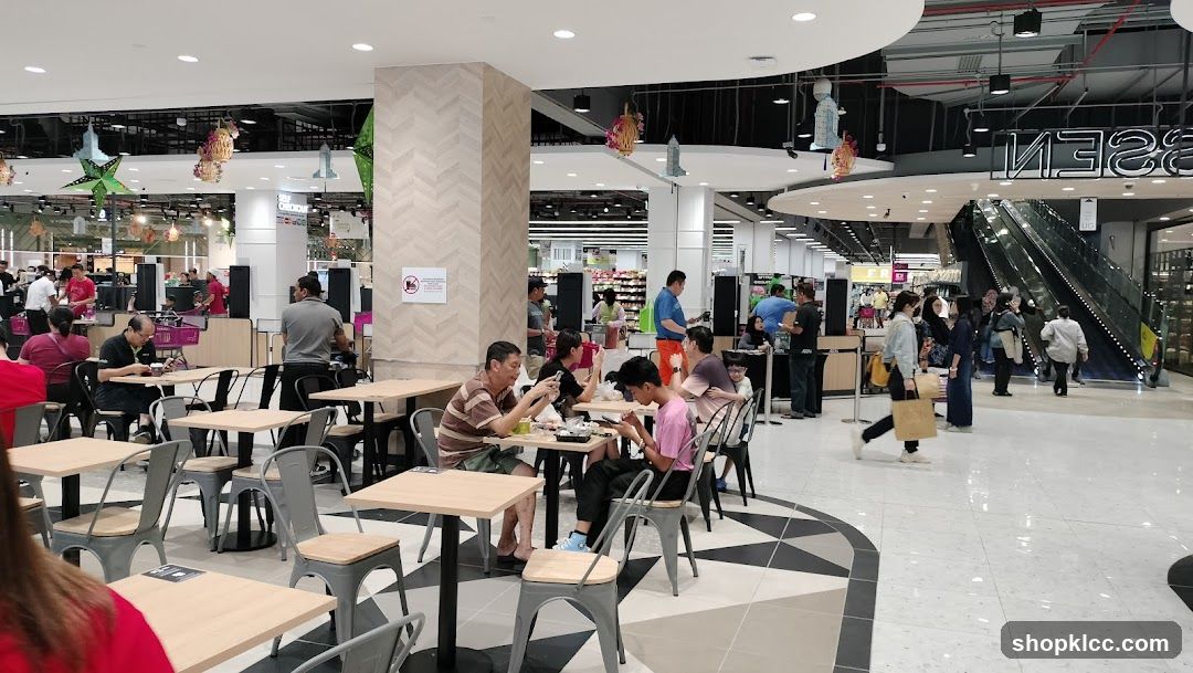 Supermarket Food Court
