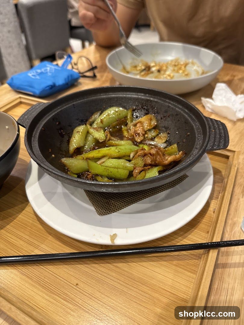 Stir-fried dish with peppers and meat