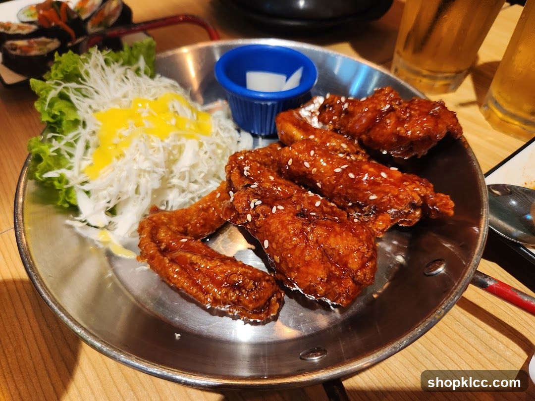 Fried Chicken Wings with Salad