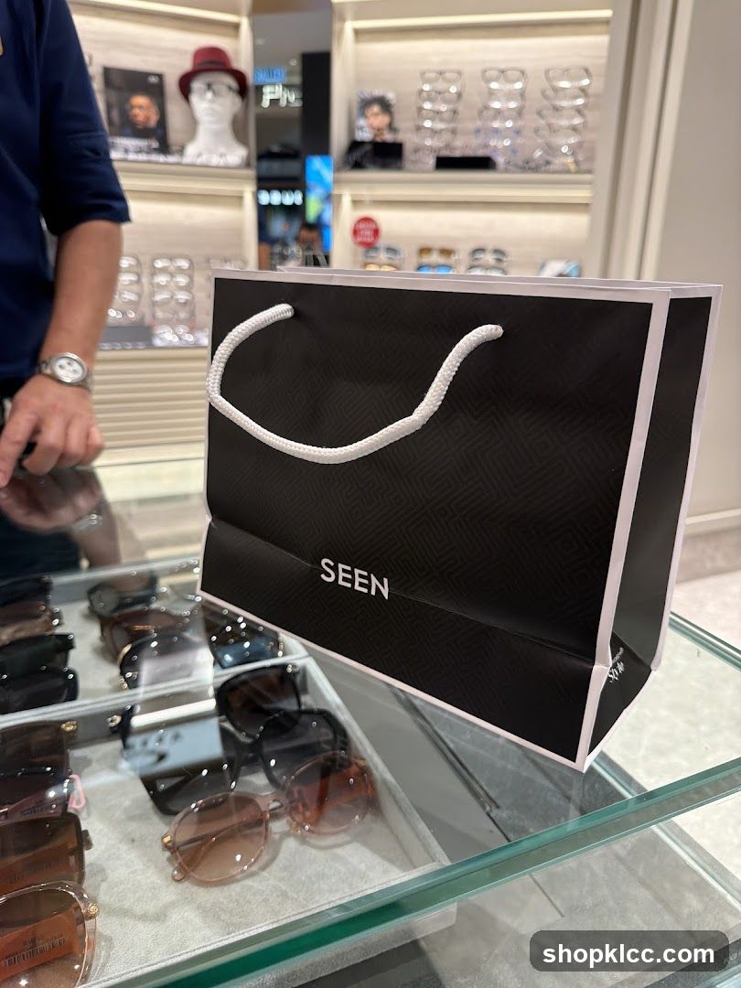 Shopping Bag with "SEEN" Logo