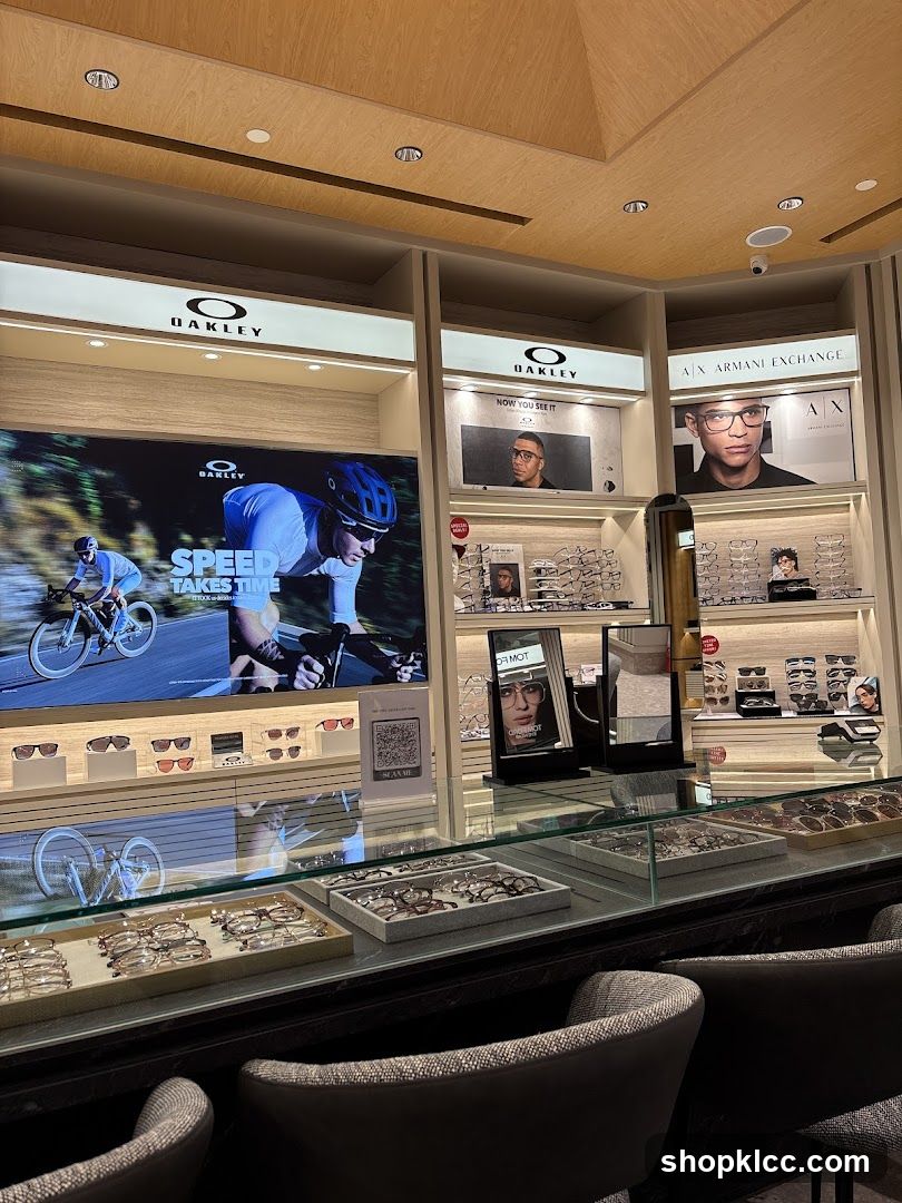 Eyewear Store Display