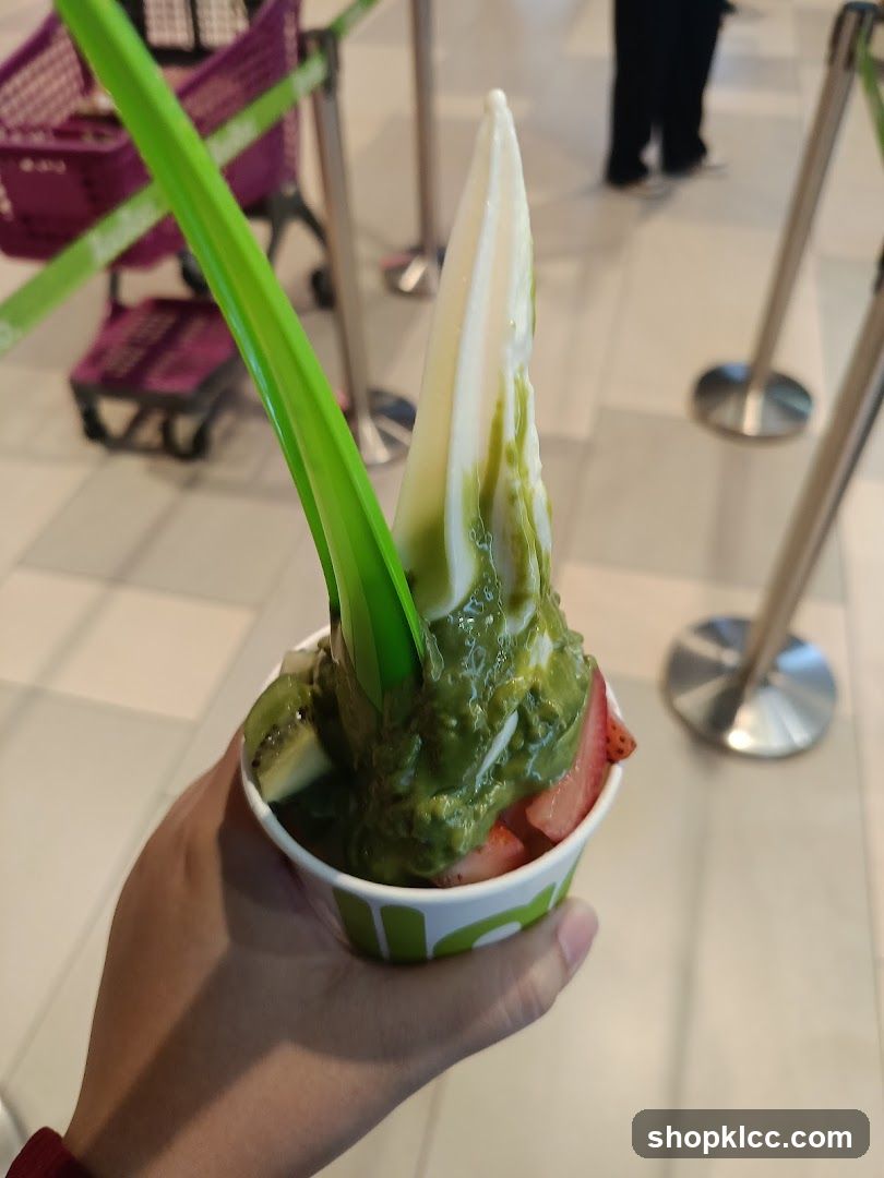Frozen Yogurt with Fruit and Sauce