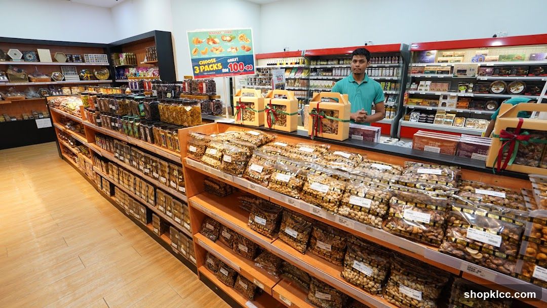 Nuts and Dried Fruits Store