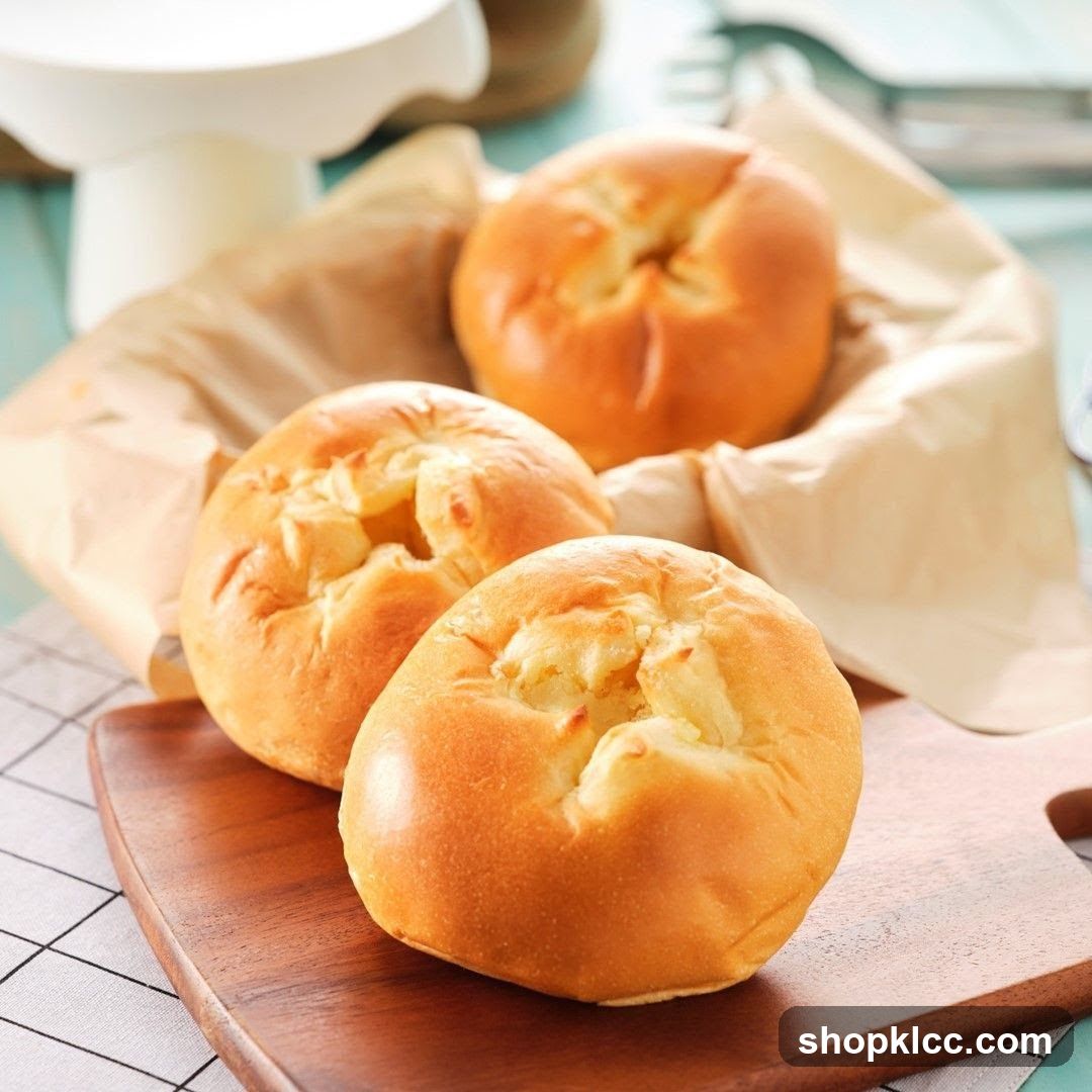 Golden Baked Buns
