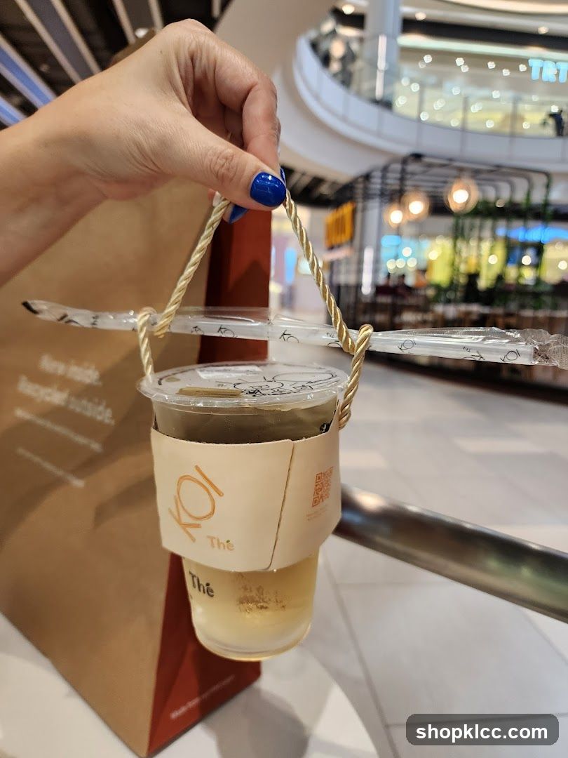 KOI Thé Drink Carrier