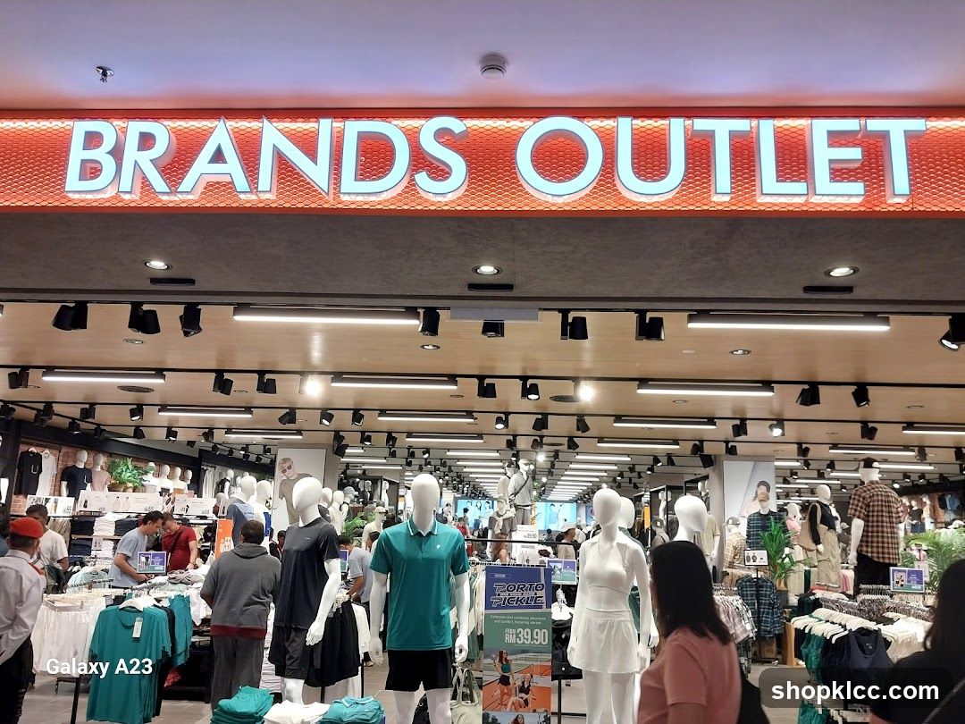 Brands Outlet Interior