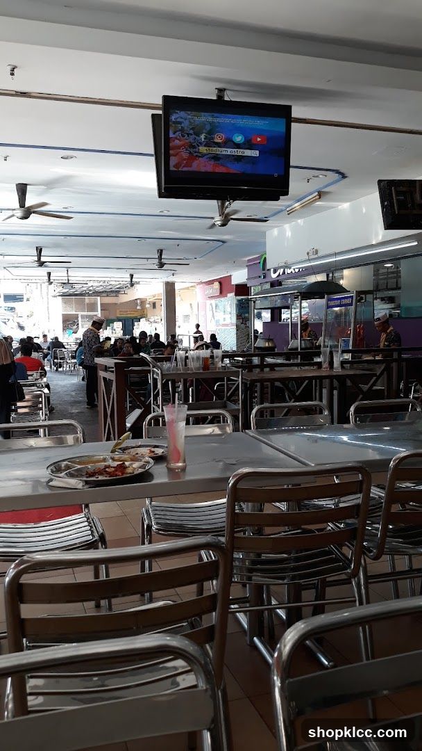 Busy Food Court