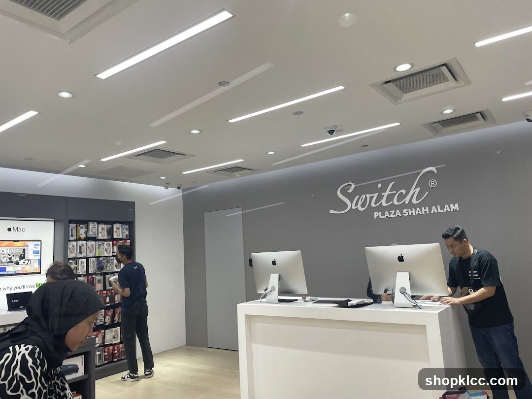 Apple Store Interior