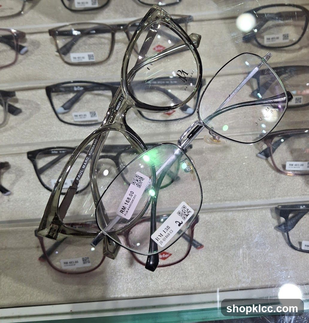 Eyeglasses Display