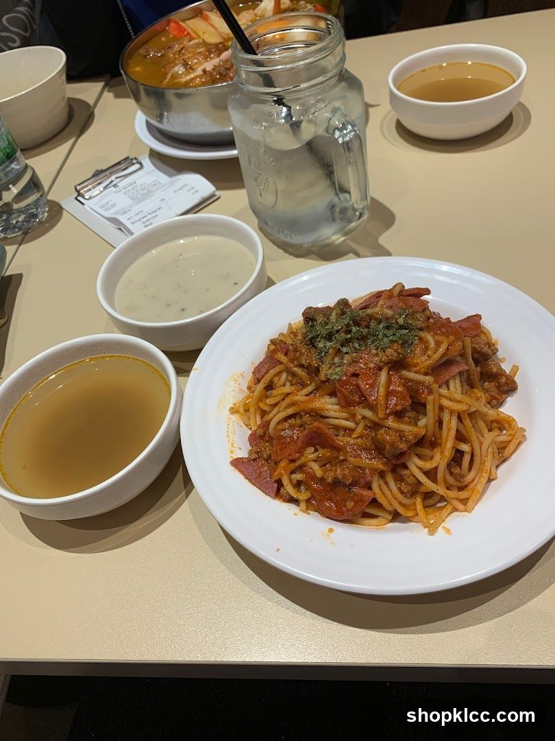 Spaghetti with Meat Sauce and Soup
