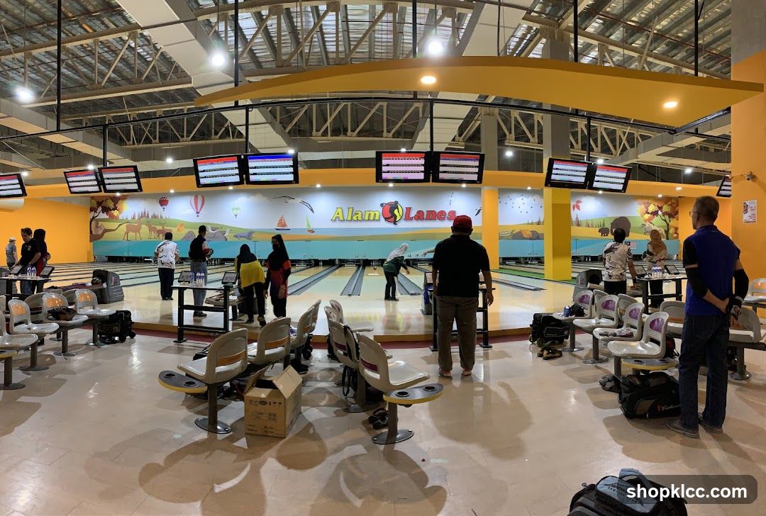 Bowling Alley with Players